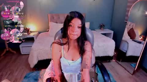 Snapshot of camii_bunnie chatting on 05.07.26 Cami online show from 05.07.26