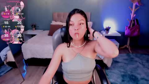 Snapshot of camii_bunnie chatting on 05.19.26 Cami online show from 05.19.26
