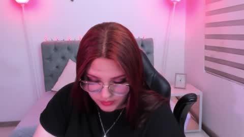 Snapshot of camiila_osorio chatting on 01.15.25 Camila Osorio online show from 01.15.25