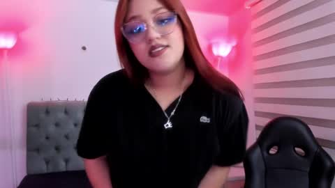 Snapshot of camiila_osorio chatting on 02.04.25 Camila Osorio online show from 02.04.25