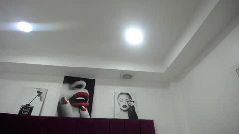 Snapshot of camiilareyes chatting on 09.18.25 CamiilaReyes online show from 09.18.25