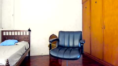 Snapshot of camila_berk chatting on 01.29.25 Cami online show from 01.29.25