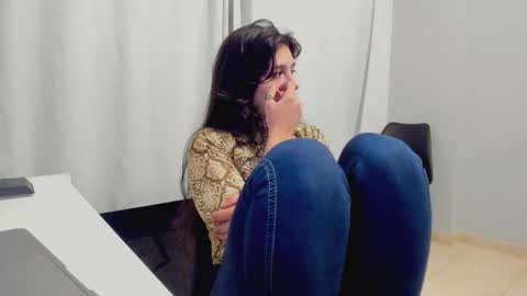 Snapshot of camila_berk chatting on 12.02.25 Cami online show from 12.02.25