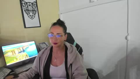 Snapshot of camila_bj chatting on 05.13.26 camila_bj online show from 05.13.26