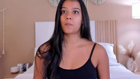 Snapshot of camila_bustamante_ chatting on 04.22.26 camila_bustamante_ online show from 04.22.26