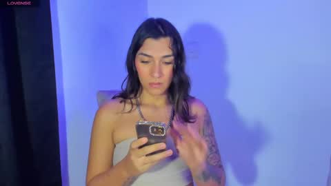  s online show from 02.15.25