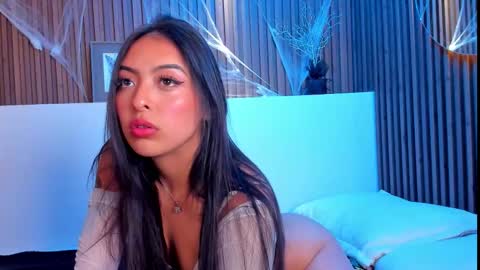 Camila online show from 11.05.25