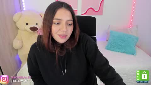  C A M I  online show from 03.05.25