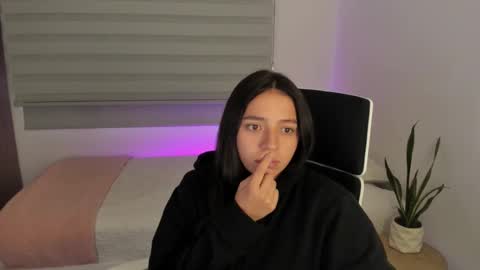  C A M I  online show from 03.04.26