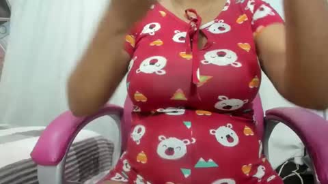 Snapshot of camila_rous_ chatting on 01.20.25 CAMILA online show from 01.20.25