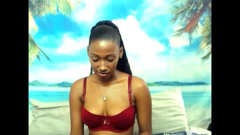 Snapshot of camilaasexyy chatting on 02.20.25 camilaasexyy online show from 02.20.25