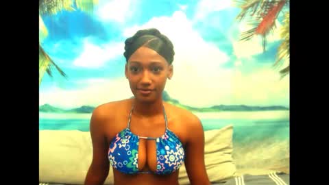 Snapshot of camilaasexyy chatting on 02.21.25 camilaasexyy online show from 02.21.25