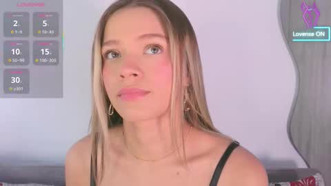 Snapshot of camilamonroee chatting on 01.06.26 Camila Monroee online show from 01.06.26