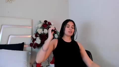 Snapshot of camilasofiia chatting on 01.04.25 Camila online show from 01.04.25