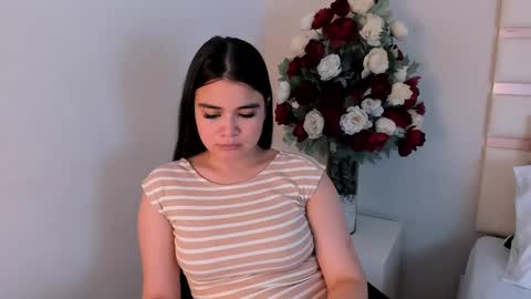 Snapshot of camilasofiia chatting on 01.17.25 Camila online show from 01.17.25