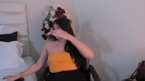 Snapshot of camilasofiia chatting on 01.25.25 Camila online show from 01.25.25