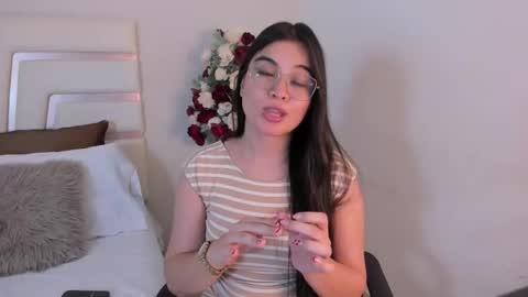 Snapshot of camilasofiia chatting on 02.04.25 Camila online show from 02.04.25