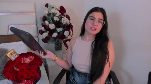 Snapshot of camilasofiia chatting on 02.15.25 Camila online show from 02.15.25