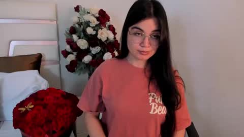 Snapshot of camilasofiia chatting on 02.19.25 Camila online show from 02.19.25