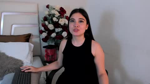 Snapshot of camilasofiia chatting on 03.03.25 Camila online show from 03.03.25