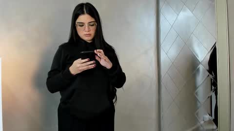 Snapshot of camilasofiia chatting on 09.17.25 Camila online show from 09.17.25