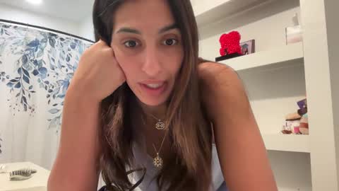 camiliakxoxo online show from 12.14.24
