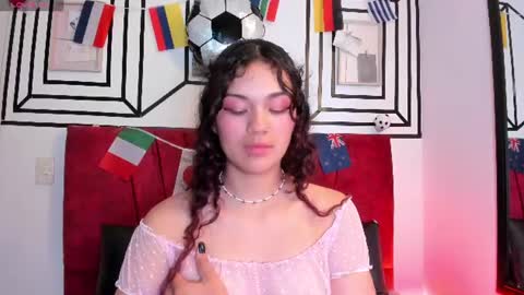 Snapshot of camilla_miller01 chatting on 07.16.26 camilla_miller01 online show from 07.16.26