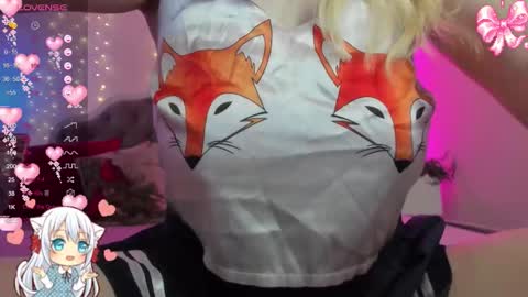 Snapshot of camilladreamer chatting on 12.15.25 camilladreamer online show from 12.15.25