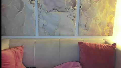 Snapshot of camilladreamer chatting on 04.22.26 camilladreamer online show from 04.22.26