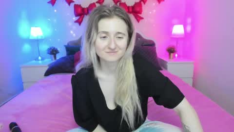 Snapshot of camilladreamer chatting on 04.25.26 camilladreamer online show from 04.25.26