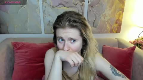 Snapshot of camilladreamer chatting on 04.27.26 camilladreamer online show from 04.27.26