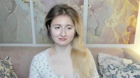 Snapshot of camilladreamer chatting on 05.17.26 camilladreamer online show from 05.17.26