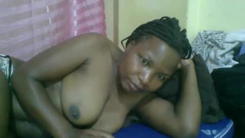 Snapshot of camillah_sweet chatting on 11.30.25 camillah_sweet online show from 11.30.25