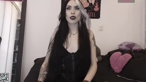 Snapshot of camille_666 chatting on 10.27.25 Camille  online show from 10.27.25