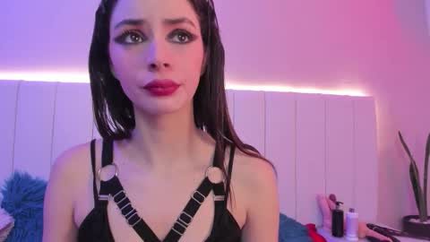 Snapshot of camillen_pettid chatting on 10.05.25 C A M I L L E N Help me get to the top online show from 10.05.25