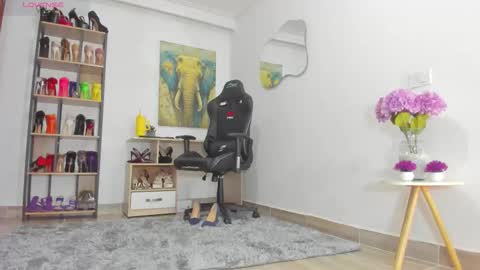 Snapshot of camillevega_01 chatting on 11.27.25 camillevega_01 online show from 11.27.25