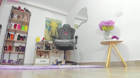 Snapshot of camillevega_01 chatting on 12.17.25 camillevega_01 online show from 12.17.25