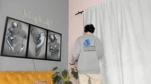 Camillo Virgil online show from 12.01.25