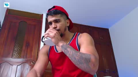 Snapshot of camilo_contre21 chatting on 05.16.26 camilo_contre21 online show from 05.16.26