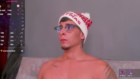 Snapshot of camilo_ospina_ chatting on 12.04.24 INDEPENDENT MODEL online show from 12.04.24