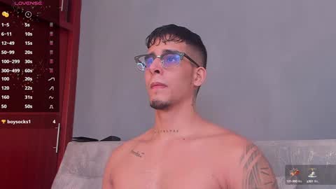 Snapshot of camilo_ospina_ chatting on 12.19.24 INDEPENDENT MODEL online show from 12.19.24