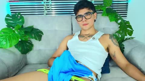 Snapshot of camilo_xcam chatting on 04.29.26 CAMILO online show from 04.29.26