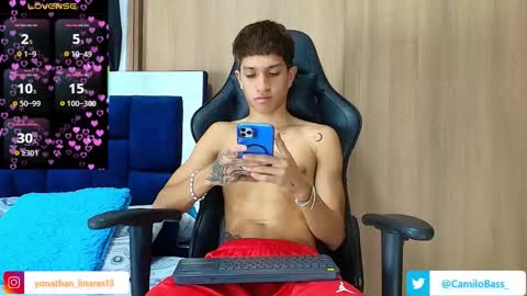 Snapshot of camilobass_ chatting on 11.11.25 Camilo Bass online show from 11.11.25