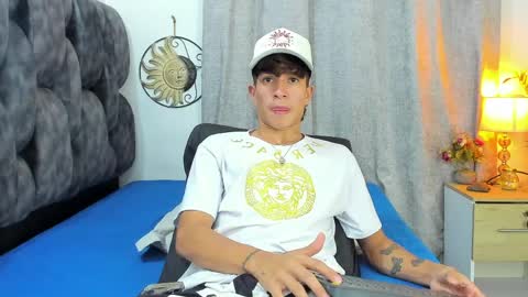 Snapshot of camilobass_ chatting on 04.10.26 Camilo Bass online show from 04.10.26