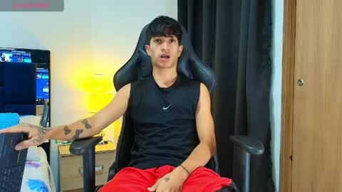 Snapshot of camilobass_ chatting on 04.19.26 Camilo Bass online show from 04.19.26