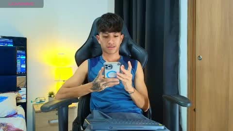 Snapshot of camilobass_ chatting on 04.23.26 Camilo Bass online show from 04.23.26
