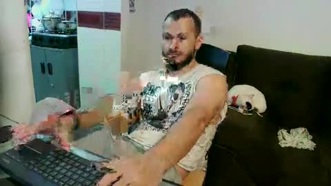 Snapshot of camiloex chatting on 12.12.24 Camilo online show from 12.12.24
