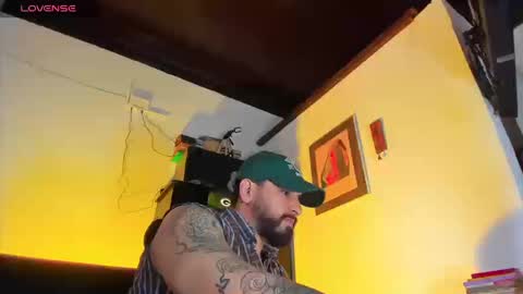 Snapshot of camilomayer chatting on 09.10.25 Camilo online show from 09.10.25