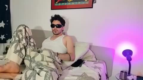 Snapshot of camilosaennz chatting on 02.08.26 camilo online show from 02.08.26