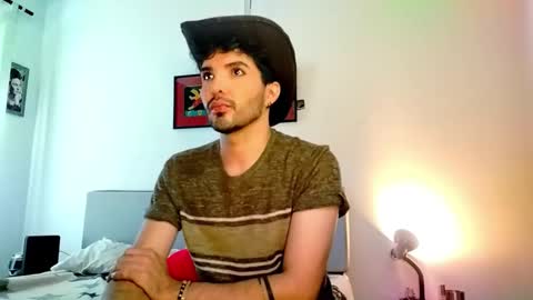 Snapshot of camilosaennz chatting on 02.15.26 camilo online show from 02.15.26